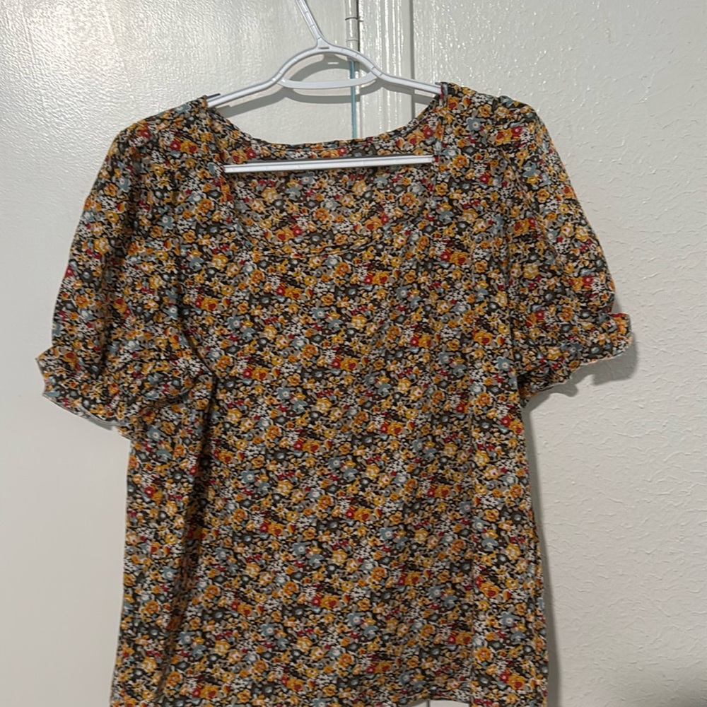 Brand new blouse woman’s never worn